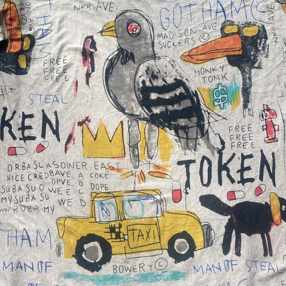 Slouchy soft NYC scape top - Picture 2 of 6